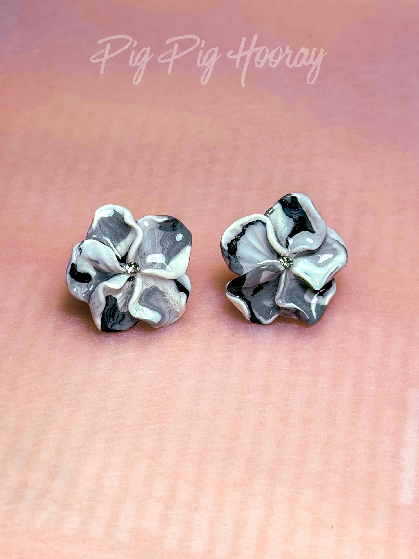 Grayscale Ugly Flower