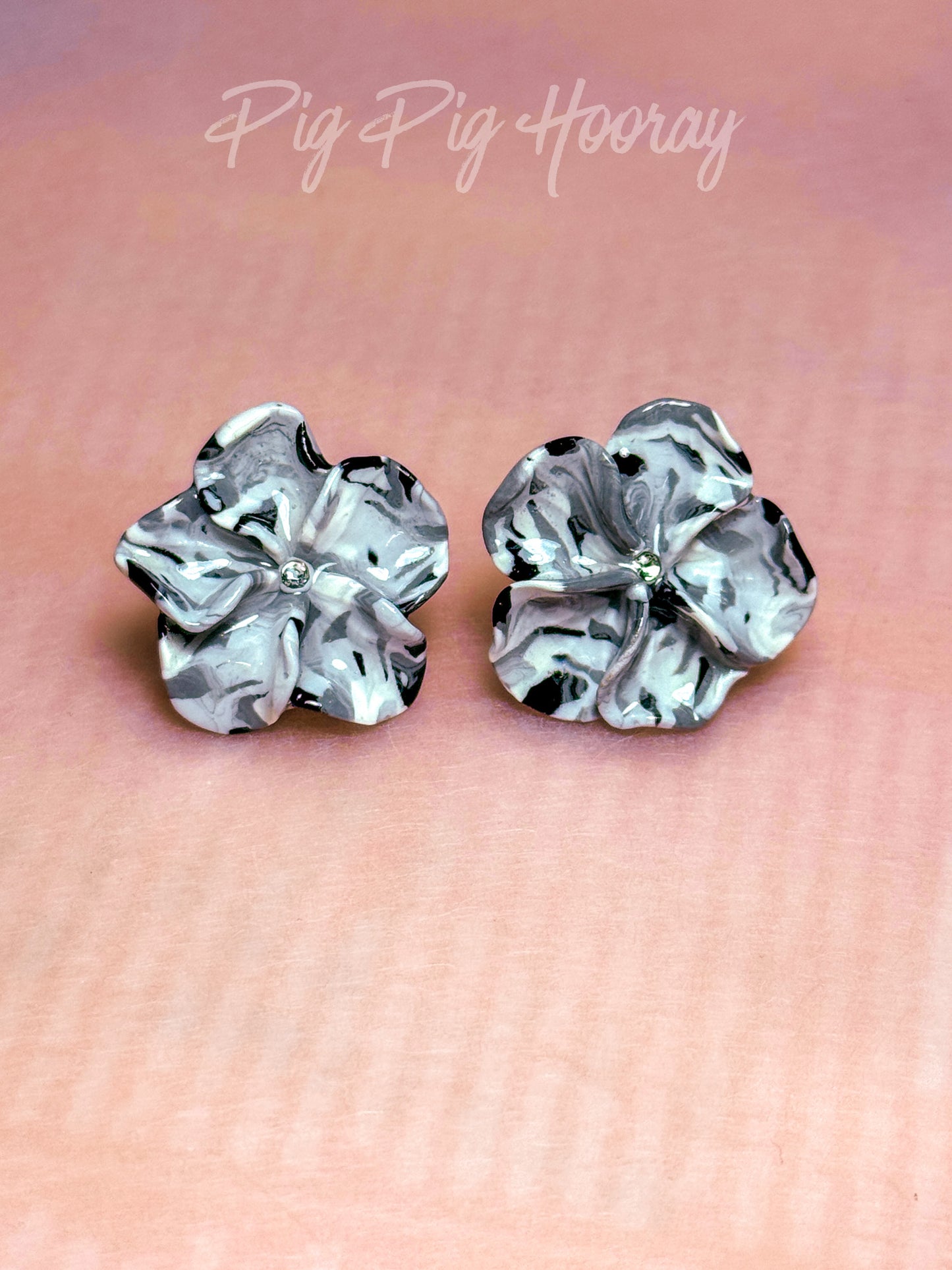 Grayscale Ugly Flower