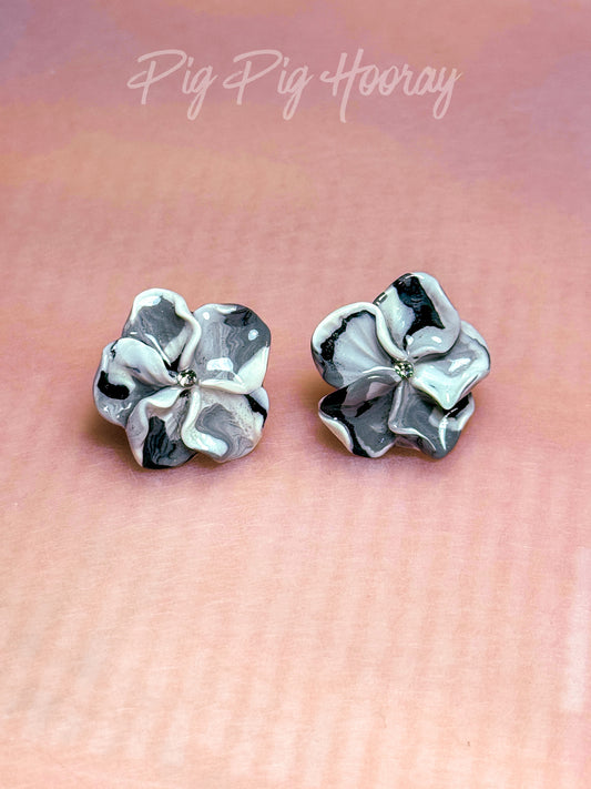 Grayscale Ugly Flower
