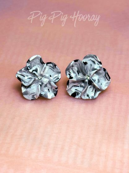 Grayscale Ugly Flower