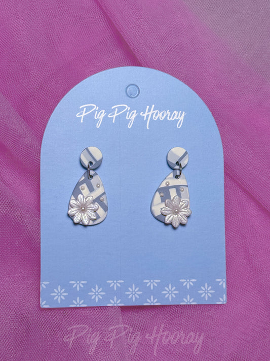 Grey Checkered Dangle 7